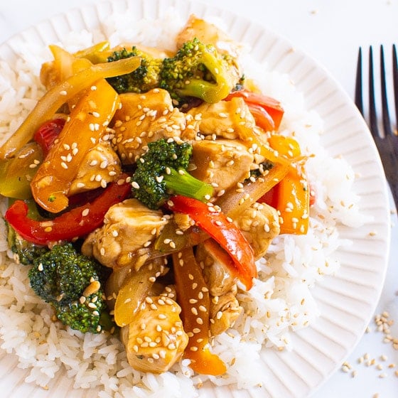 Healthy & Customizable Chicken Stir Fry: Quick & Easy Recipe